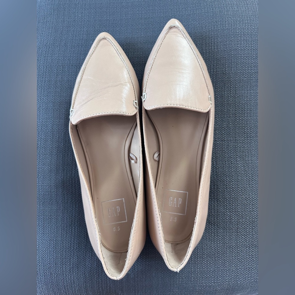 Gap flats, never worn